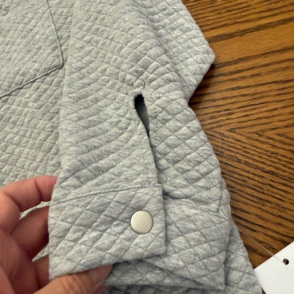 New with Tags Muk Luks Light Gray Quilted Kids Button Down Shirt - Picture 3 of 6